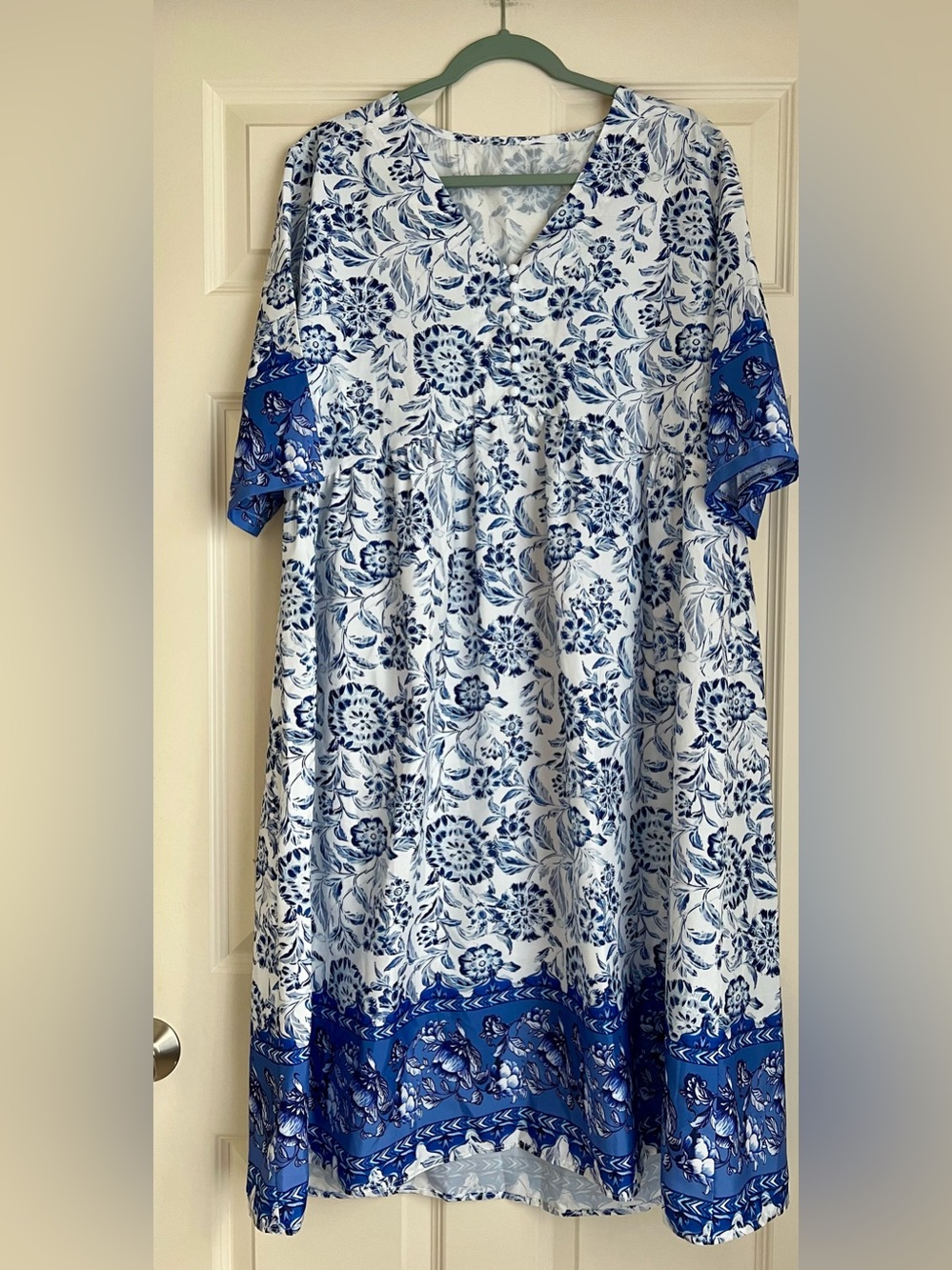 Blue Floral Midi Dress with Contrast Hem and Sleeves L